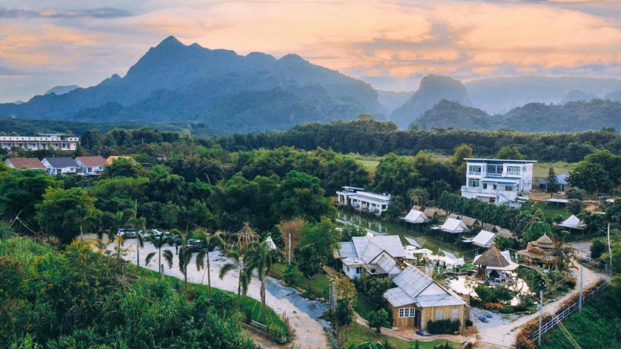Nang Non Camping Ville นางนอนแค้มป์ปิ้งวิลล์ Мае Сай Экстерьер фото